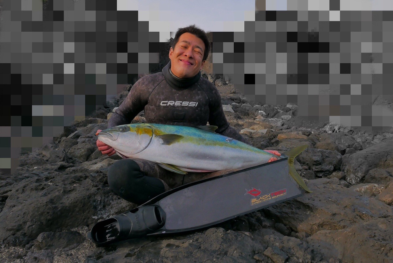 さくぞーさん突きレポ＆BlackTechレビュー】ヒラマサ120cm15㎏＆123cm16㎏！！ | 魚突きスピアフィッシング ・手銛の総合情報サイト【ジャックナイフ】